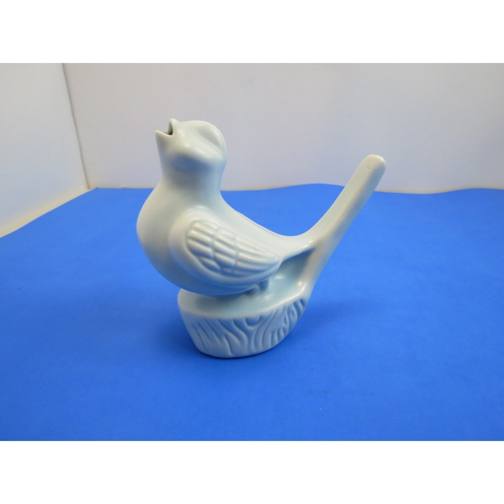 Qtopia Pure White Ceramic Singing Bird Statue Figure 4.75"